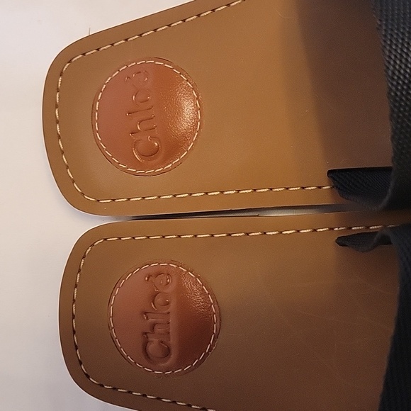 Chloe - Picture 5 of 14